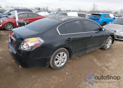 2010 Nissan Altima 2.5 S z USA, uszkodzony, nr VIN 1N4AL2AP8AN523005
